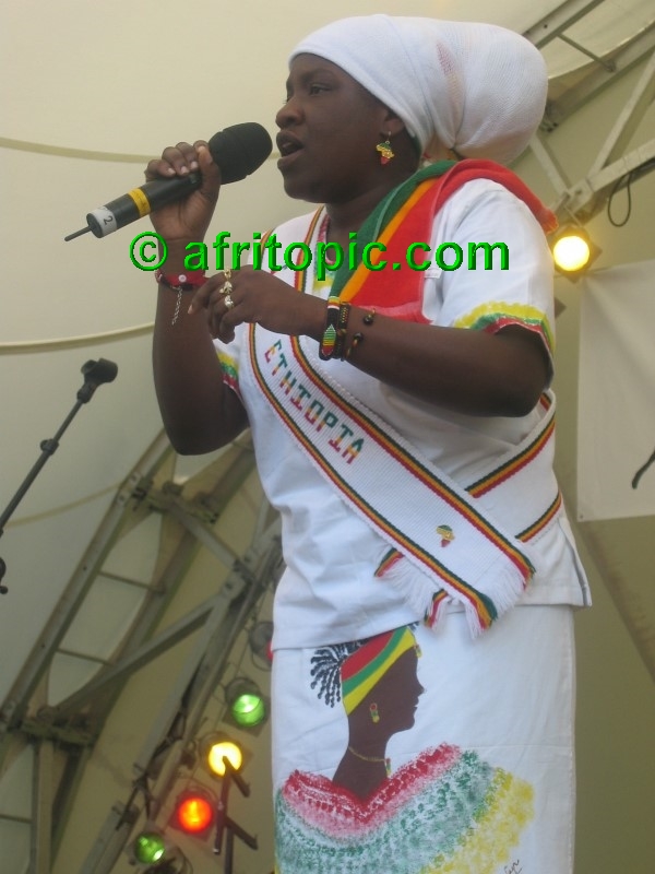 ../Images/AfricaFestival-28-29May05 179.jpg